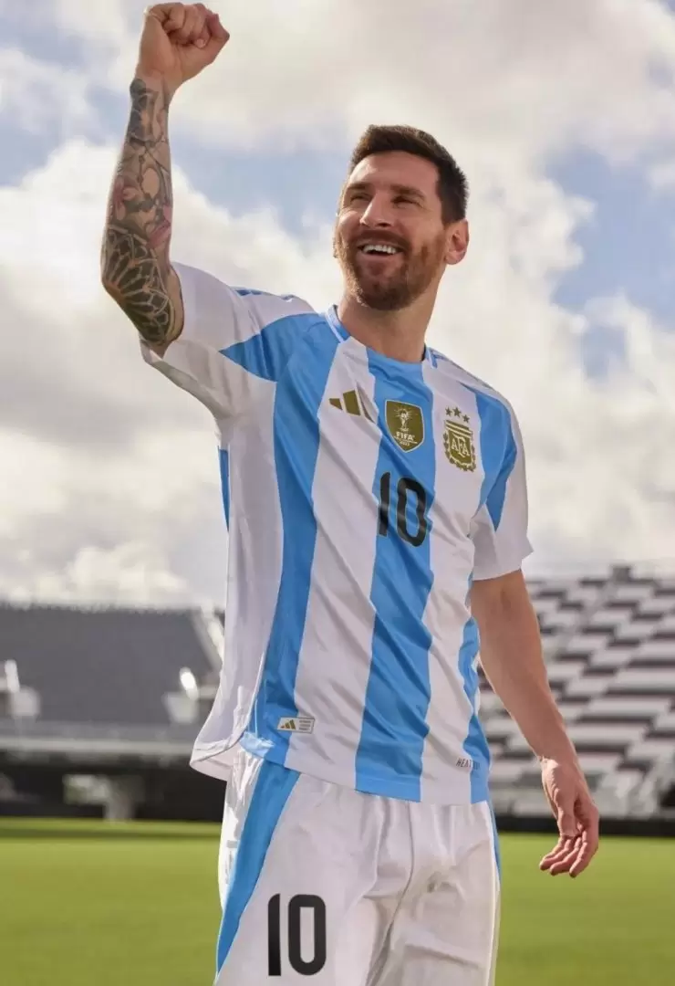 Lionel Messi con el conjunto nuevo de la Seleccin.