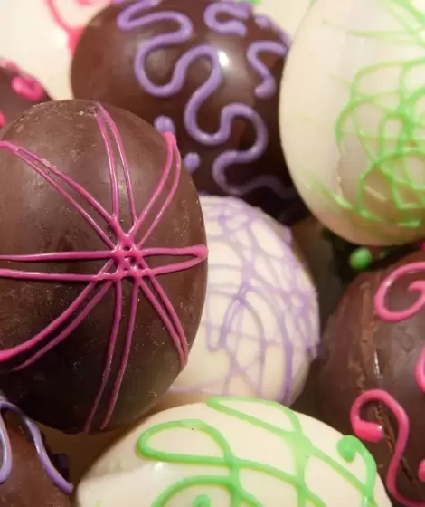 Los huevos de pascua son una costumbre tpica de Semana Santa.