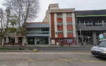 El edificio de Villa Mitre, en Juan B. Justo al 4900, donde se realiz� el tremendo operativo por una falsa alarma.