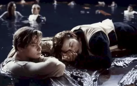 Millonario remate en Hollywood: vendieron la puerta que salv a Rose en Titanic