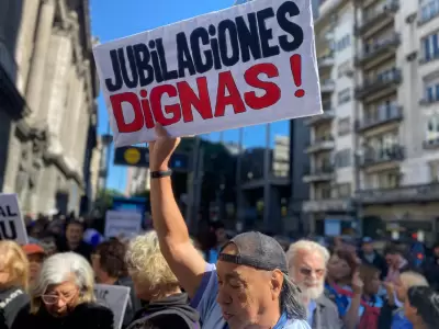 Jubilados se manifestaron en el Congreso