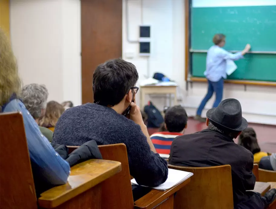 La UBA se levanta contra las medidas del Gobierno.