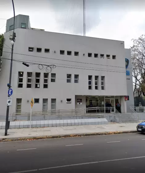 Se fugaron cuatro presos de la Comisara Vecinal 6 B localizada en el barrio Caballito