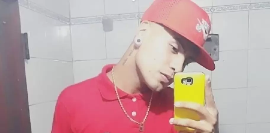 Yair Ayala de 21 aos fue fusilado por Camilo Andrs Ayala de la Polica de la Ciudad.