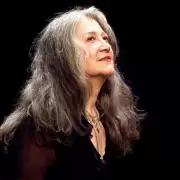 Milei recort las becas Martha Argerich y ella misma sali a cruzarlo: "Si el Estado no apoya, el futuro es peligroso"