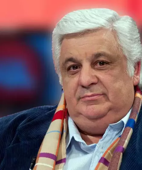 Alberto Samid se sum� a la ola de protestas por los cambios en X.