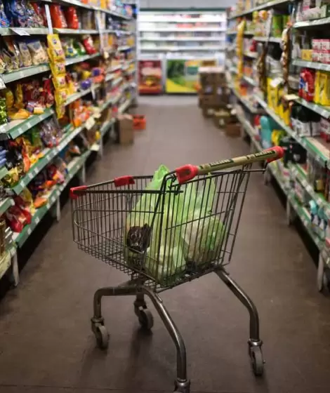 Los supermercados empiezan a tener ms productos.