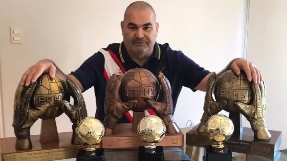 Chilavert, dueo de una desubicada personalidad