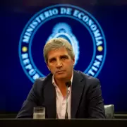 Mientras tanto, Toto Caputo presiona para que salgan los FAL: amenaza latente para la clase trabajadora argentina