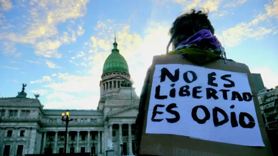 Manifestaciones contra los crmenes de odio contra las disidencias sexuales se multiplicaron tras el ataque lesboodiante de Barracas