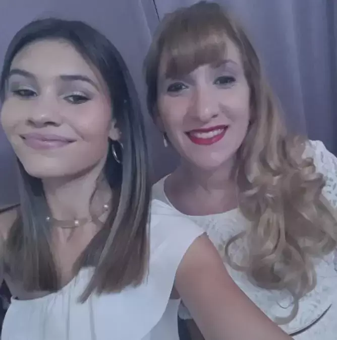 Mara Agustina Fernndez y su mam Silvina Cappello.