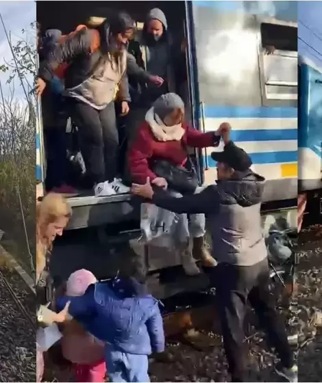 Pasajeros de la Lnea Roca tuvieron que caminar por las vas del tren.