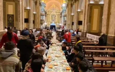 La Catedral Metropolitana abri sus puertas para dar de comer a personas en situacin de calle