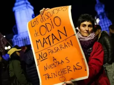 Las manifestaciones contra los crmenes de odio contra las disidencias sexuales se multiplicaron tras el ataque lesboodiante de Barracas