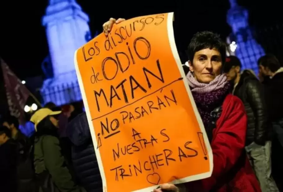 Las manifestaciones contra los crmenes de odio contra las disidencias sexuales se multiplicaron tras el ataque lesboodiante de Barracas