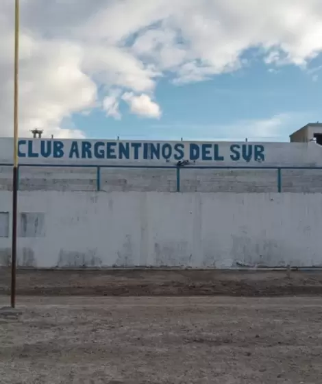 El vehculo de la vctima fue encontrado en las inmediaciones de la cacha del Club Argentinos del Sur