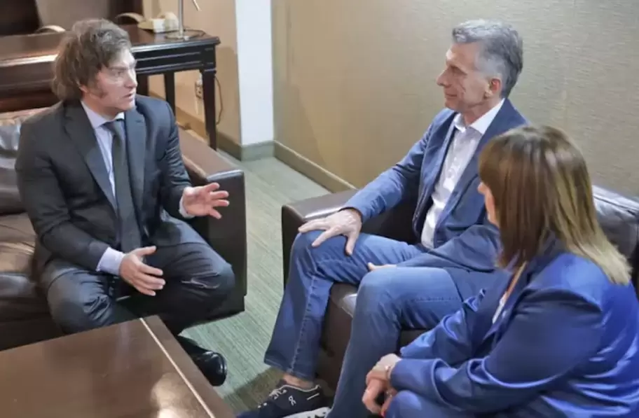 Javier Milei junto a Mauricio Macri y Patricia Bullrich