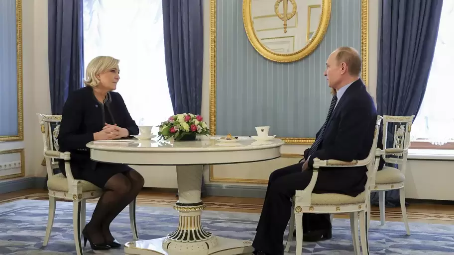 Le Pen y Vladimir Putin