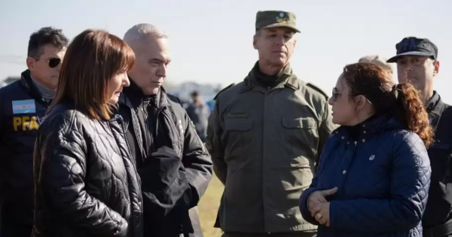 La ministra de Seguridad, Patricia Bullrich, junto a la jueza federal de Goya, encargada de investigar la desaparicin de Loan, Cristina Pozzer Penzo.