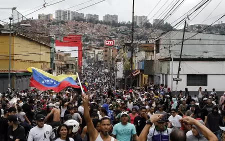 Continan las protestas en las principales ciudades de Venezuela.