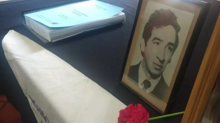 Un homenaje al subcomisario desaparecido Ricardo Fermn Albareda, militante del Partido Revolucionario de los Trabajadores (PRT).