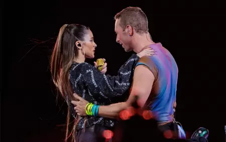 Tini Stoessel y Chris Martin, cuando compartieron escenario en 2022.