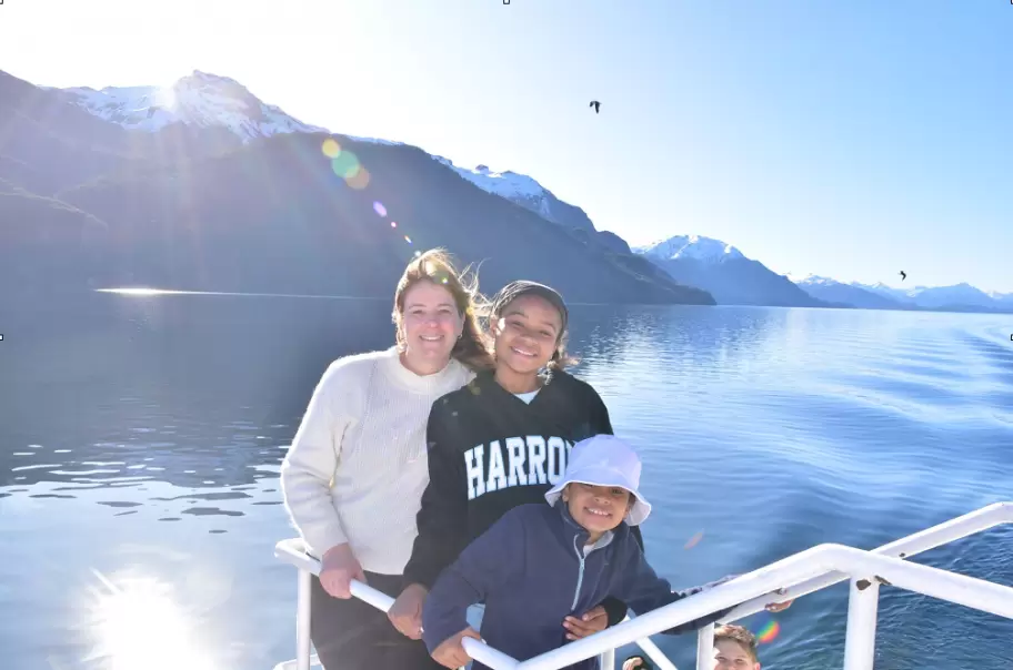 Paola Cleri junto a sus dos hijas