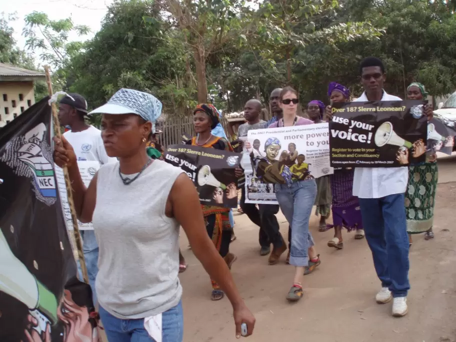 Tras su experiencia en Sierra Leona, Paola coordin y manej proyectos en Afganistn