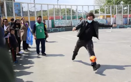 Javier Milei busca que se privatice el ftbol argentino.