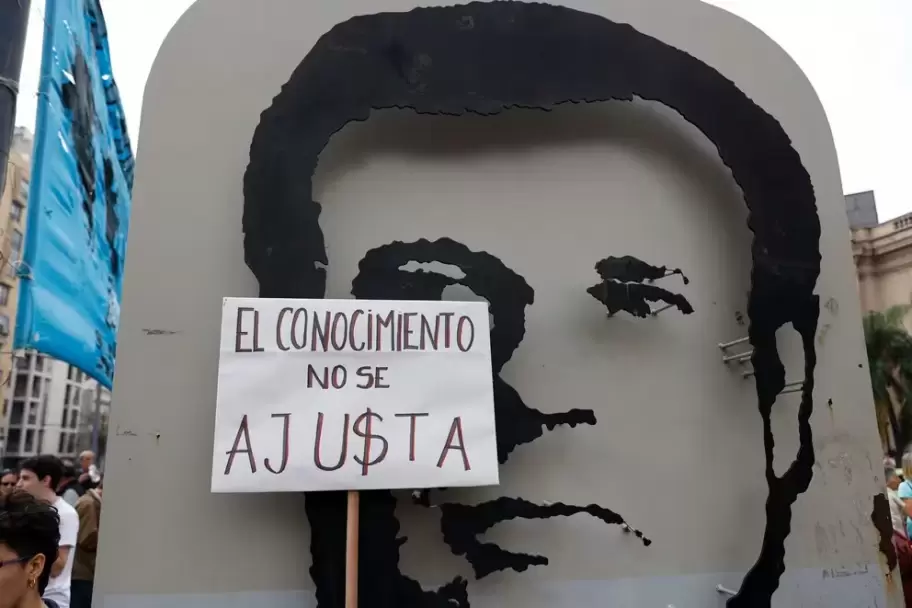 "El conocimiento no se ajusta"