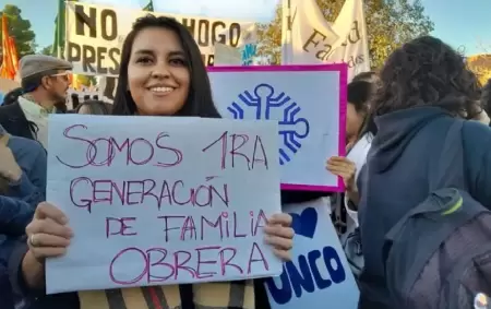 Sin salarios dignos no hay universidad pblica