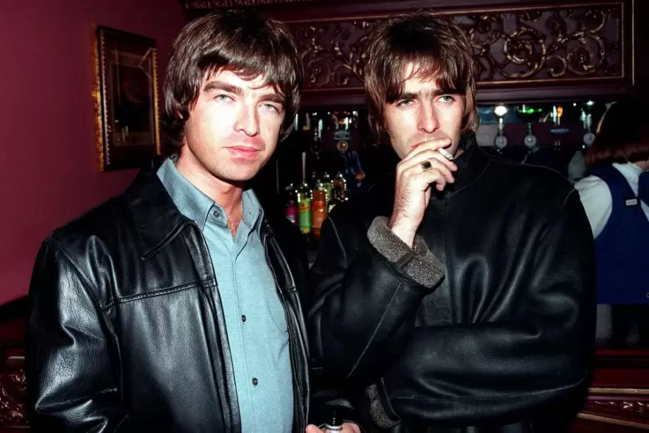 Los hermanos Liam y Noel Gallagher, enemistados histricamente, pusieron fin a la banda hace 15 aos.