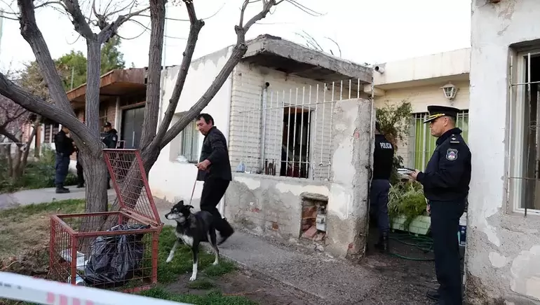 Prendi fuego a su hermana y a su sobrina por la disputa de una herencia en Neuqun