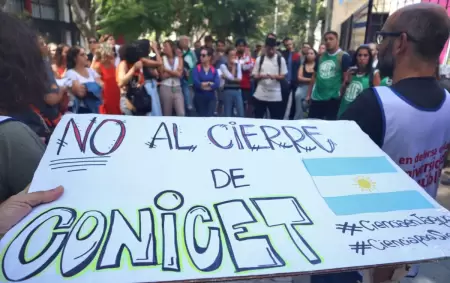 "No al cierre del CONICET"