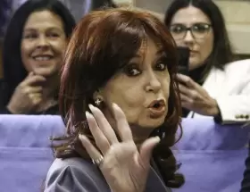 El oficialismo busca correr de la disputa electoral a la ex presidenta Cristina Fernndez de Kirchner