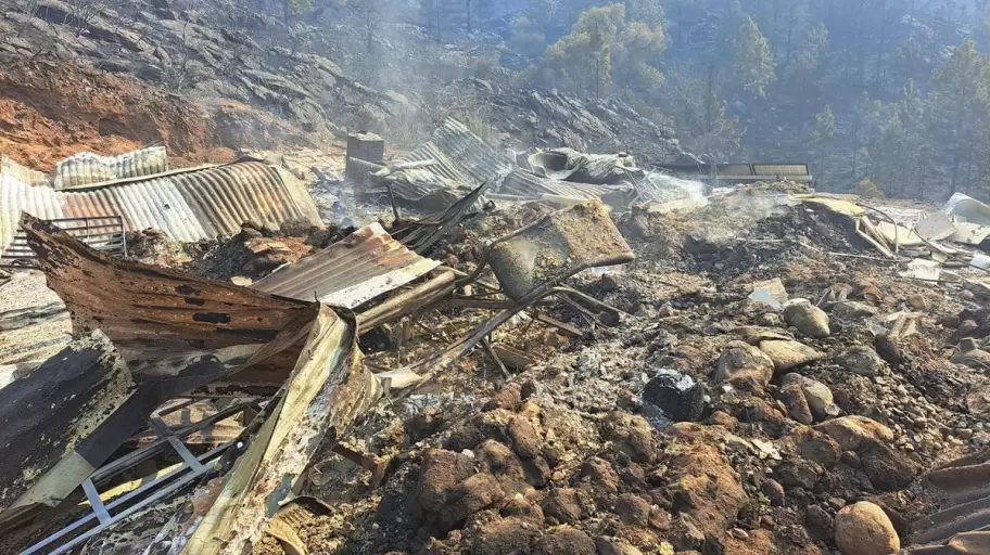 As qued la zona tras el incendio