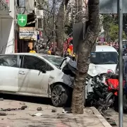 Shockeante: un auto impact en una vereda y embisti a 35 personas