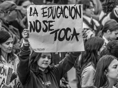 Algunos de los carteles de la ltima marcha en defensa de la universidad pblica