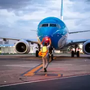 Gobierno libertario publica violentos mensajes en el Aeropuerto Jorge Newbery en pleno paro de aeronuticos