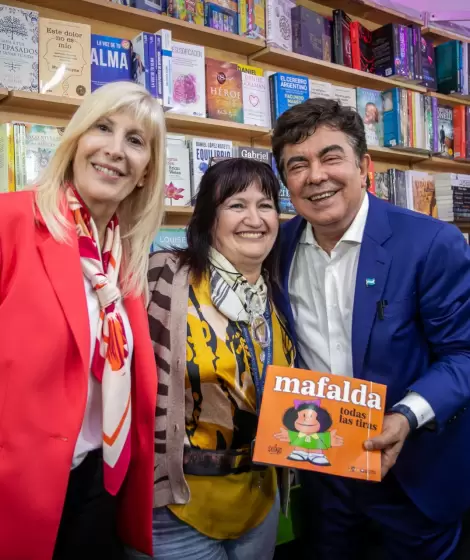 Fernando Espinoza en la feria del libro de La Matanza