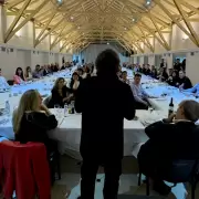 "La verdadera cena de los jubilados": invitan a los "87 hroes" a una cena de $780 el cubierto