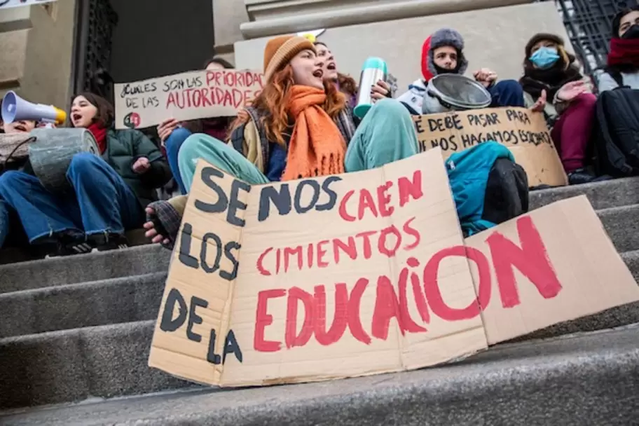 Todavía quedan personas que defienden la educación pública