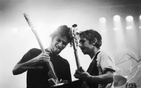 Tavo Kupinski y Micky Rodrguez - Los Piojos - en estadio Obras, 1999