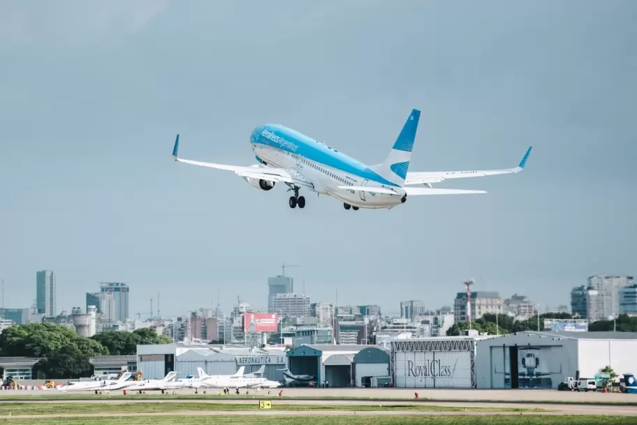 Desde La Libertad Avanza defienden la privatizacin de Aerolneas Argentina