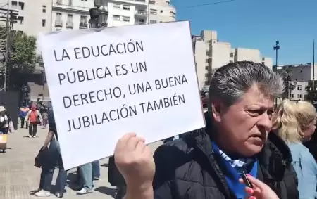 Jubilados en la marcha por la universidad pblica