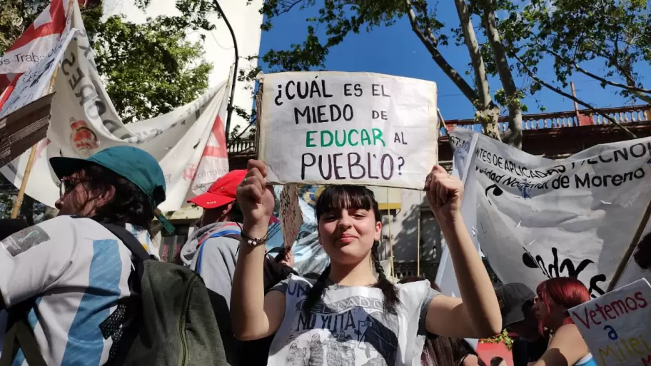 La creatividad al palo en la marcha por la universidad pblica