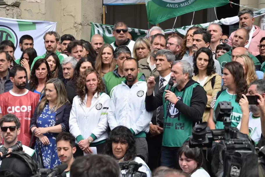 Asamblea de ATE en el Bonaparte