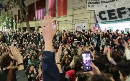 La Facultad de Filosof�a y Letras de la UBA durante una jornada de lucha tras el veto a la Ley de Financiamiento Universitario.