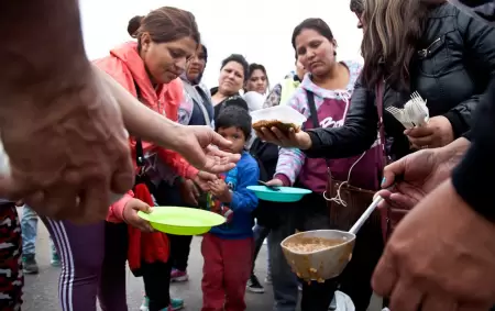 Se organizan ollas populares para paliar el hambre en todo el pas