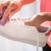 Con estos increbles productos caseros dejars tus zapatillas blancas como nuevas